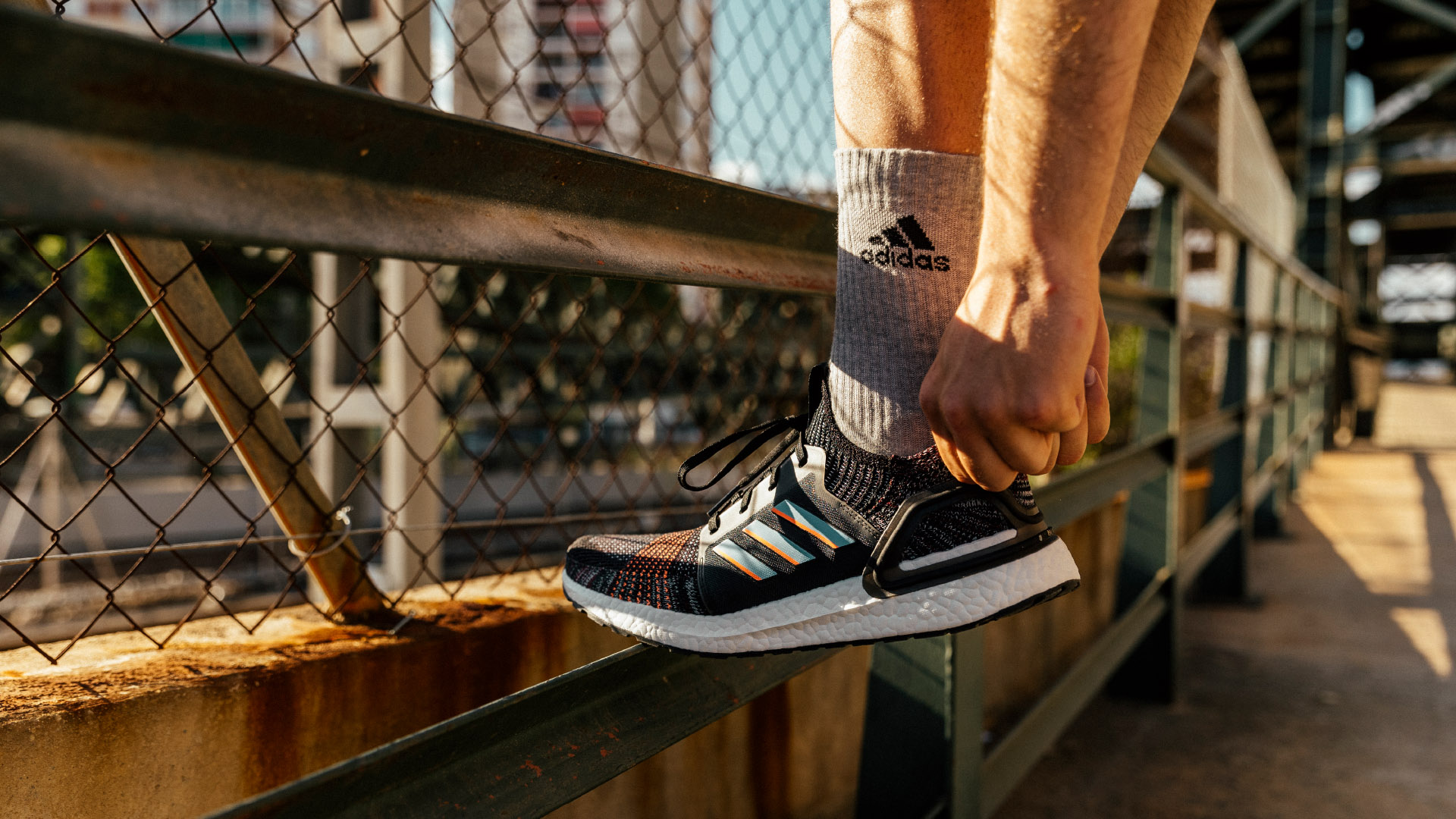 adidas UltraBOOST 19 sneakers (photo)