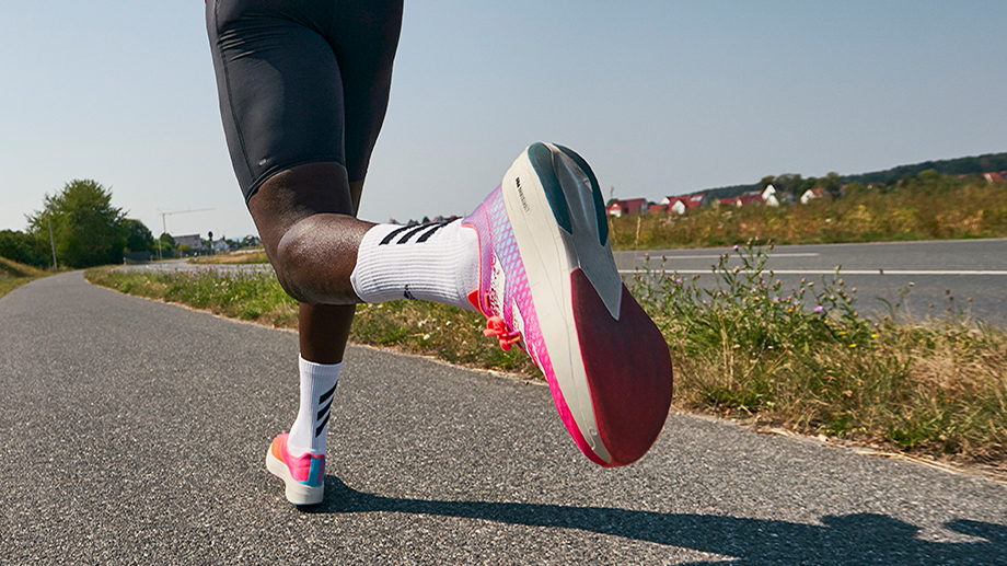 Adizero Adios Pro Laufschuh (Video)